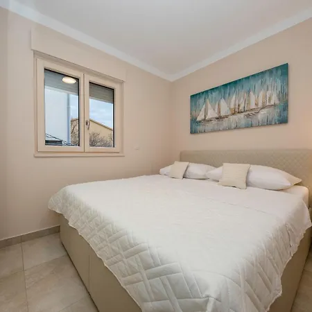 Luka Apartment